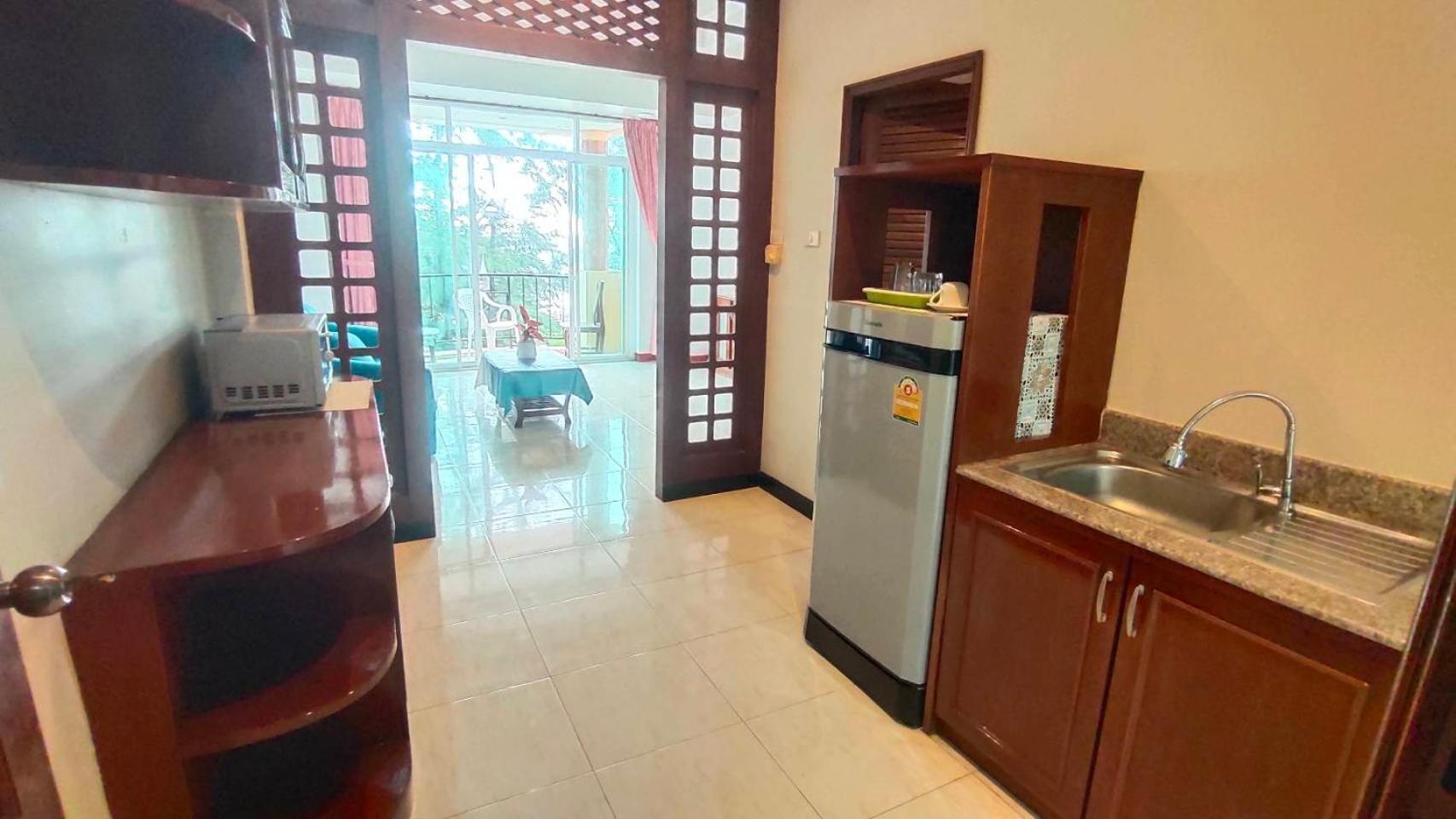 Phadee Apartment Карон Экстерьер фото