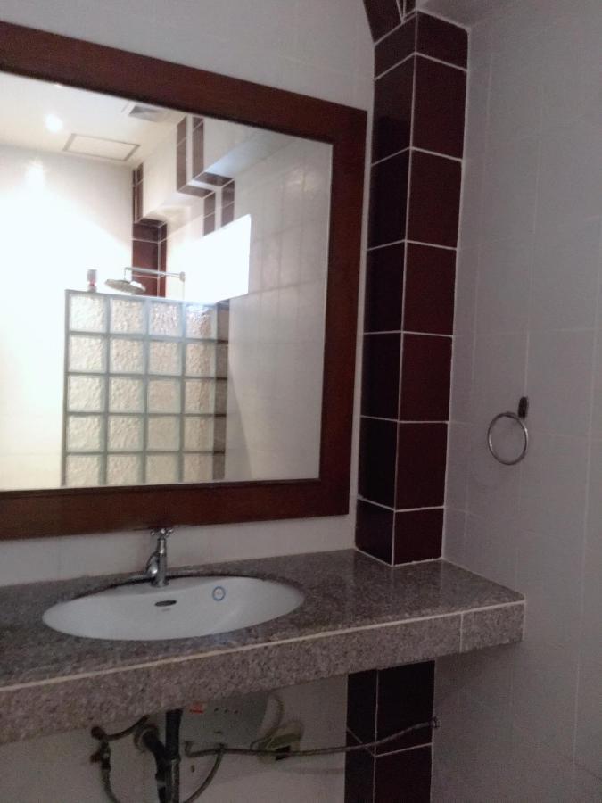 Phadee Apartment Карон Экстерьер фото